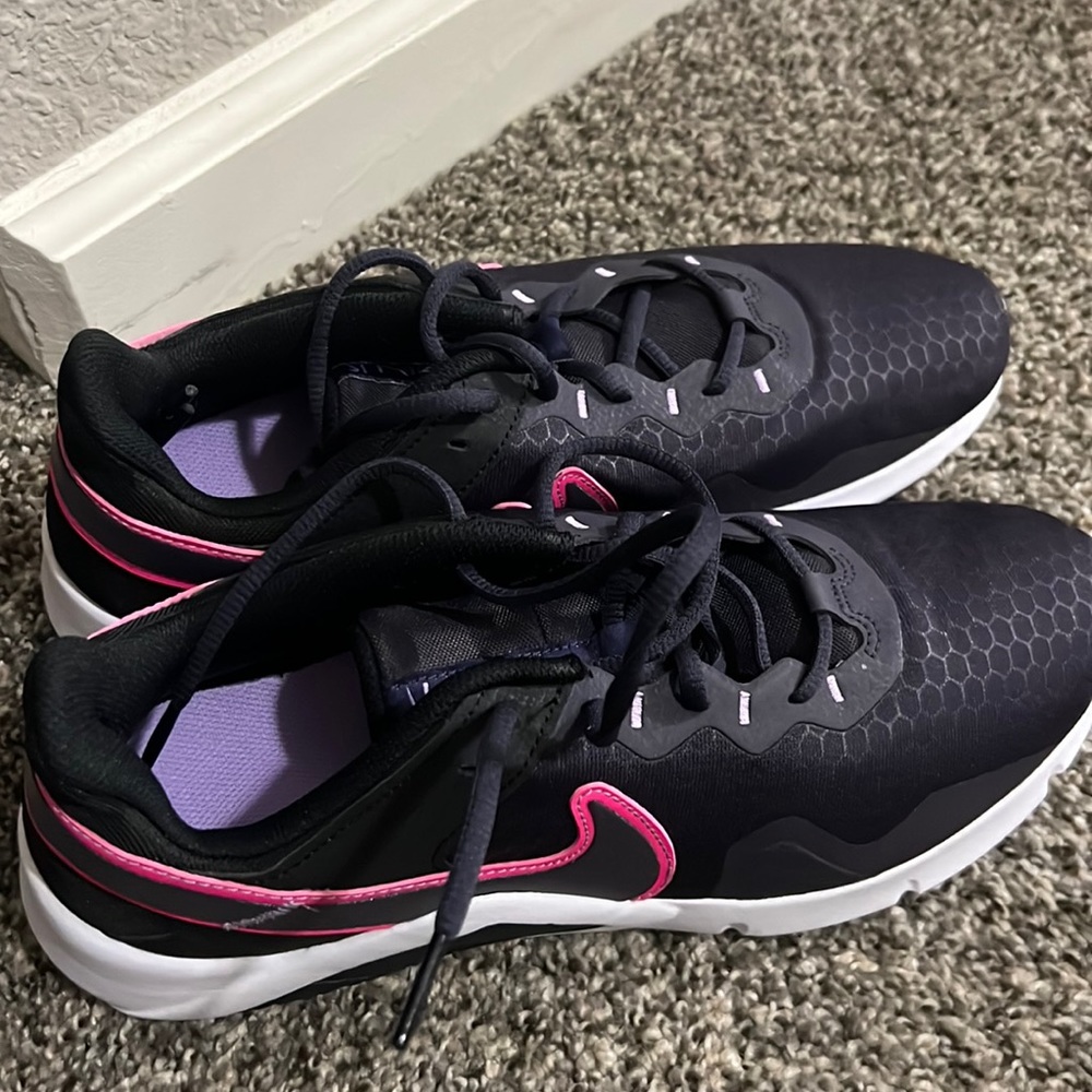 Nike shoes Brand new never worn